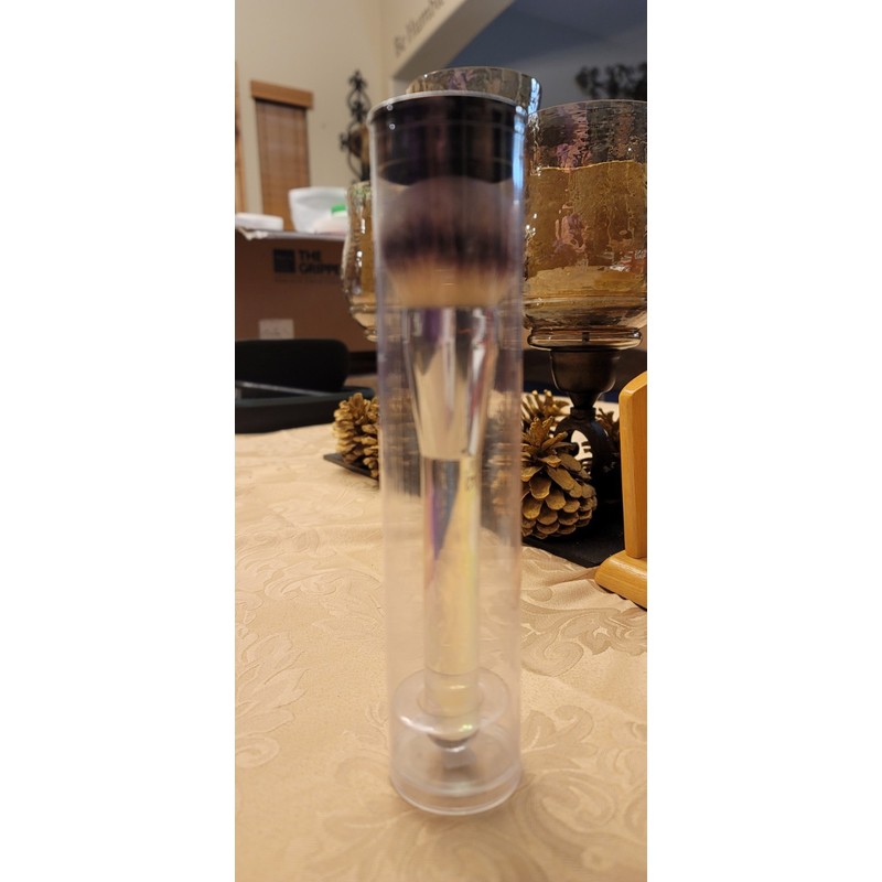 It Cosmetics Complexion Perfection Foundation Globe Brush