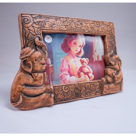 The Crown and The Free - DARUNITA HomeDeCor - Elephant Picture Frame 4 x 6 | Handmade Recycled Sawdust Frame | Sustainable 3D Elephant Photo Frame Décor for Wall & Tabletop | 6.1 x 9.5 inches | Made in Thailand