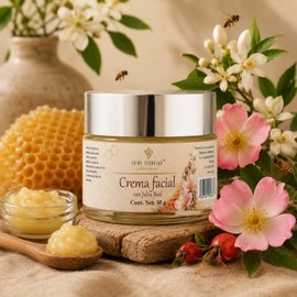 Triny Terrazas Crema Facial Hidratante | Jalea Real, Miel de Abeja, Cera de Abeja y Aceite de Rosa Mosqueta | Hidratación y Cuidado Facial Diario | Ri