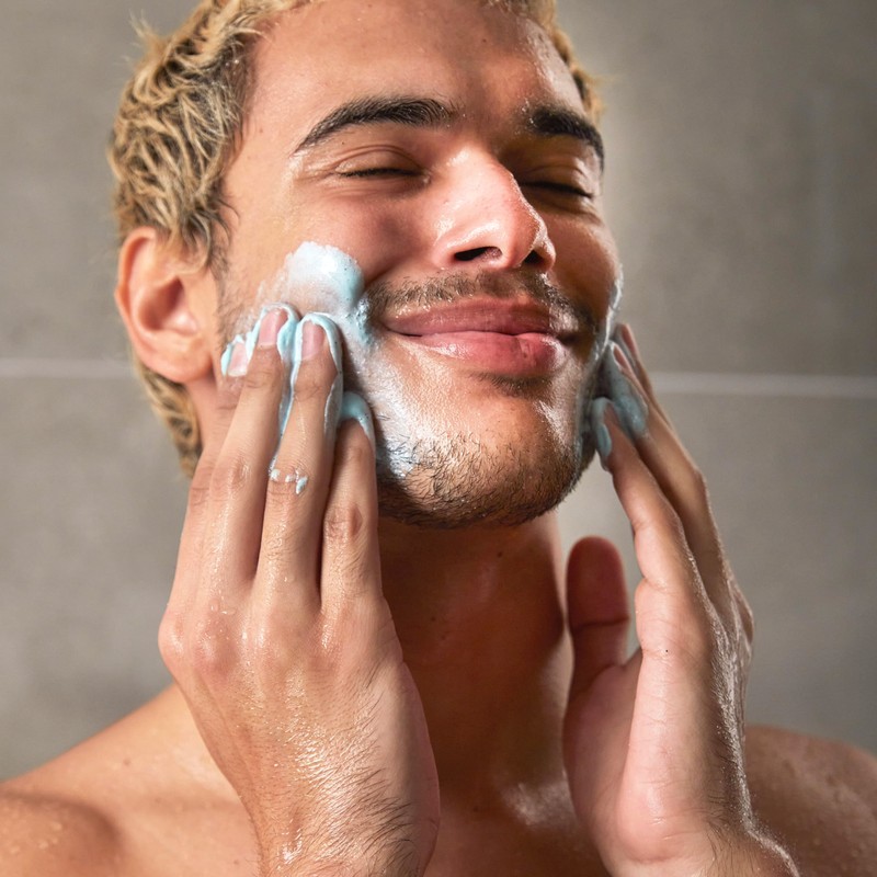 DOVE MEN + CARE Body and Face Scrub Eucalyptus Deeply