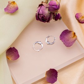 Carissima Gold Women's 9 ct White Gold Heart Creole Earrings