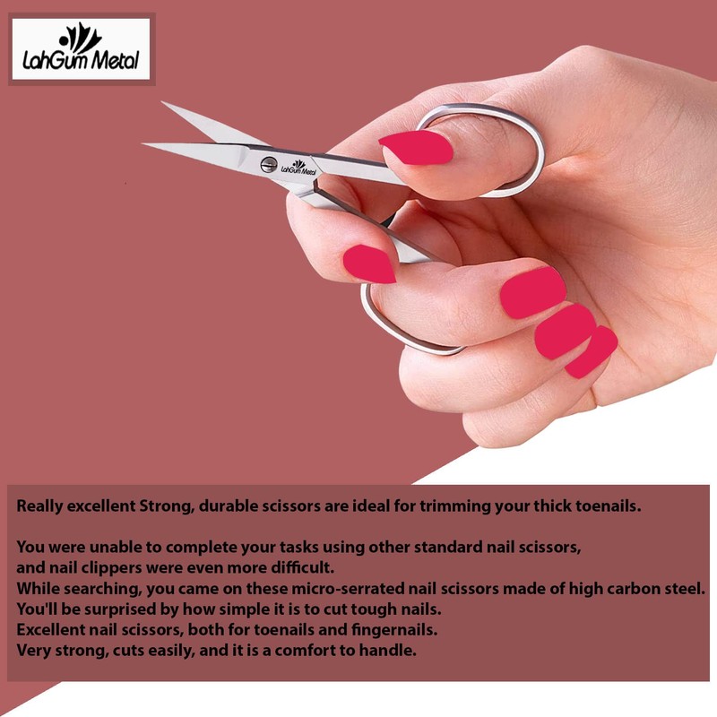 Nail scissors serrated blade
