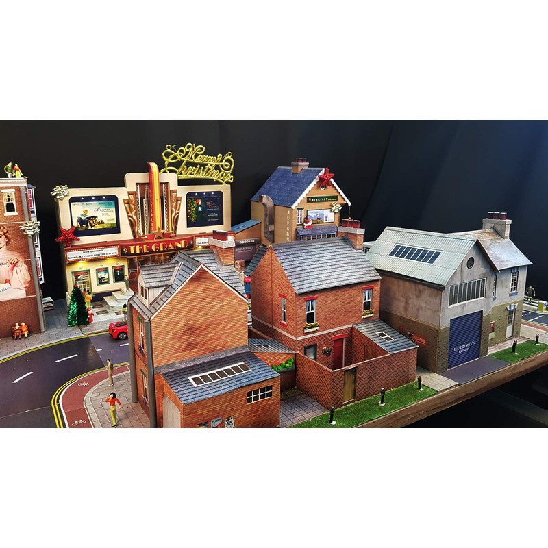 The CityBuilder O gauge 7mm 1:43 scale Model Railway Building