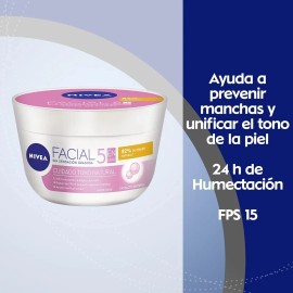 Nivea Crema Facial Aclarante e Hidratante 5 en 1 con FPS 15, Todo Tipo de Piel