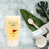 Shampoo hecho a base de esencias miel de abeja. /