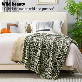 DREAMNINE Luxury Snow Leopard Print Faux Rabbit Fur Blanket for Couch 50" x 60", Decorative Soft Thick Fluffy Cheetah Furry Blanket, Warm Blanket for Winter, Double Sided Cozy Chic Fuzzy Blanket,White