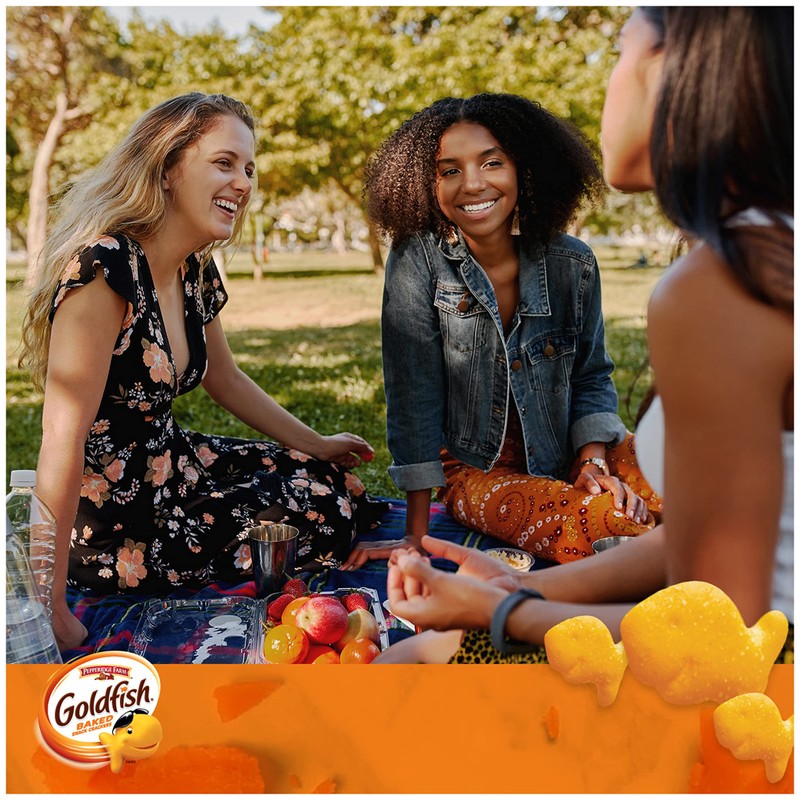 Goldfish Flavor Blasted Xtra Cheddar Cheese Crackers, Baked Snack Crackers,