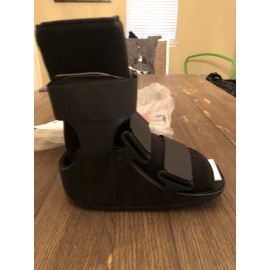 Coreline Fixed Short Cam Walker Boot Size Medium With Plastic Uprights CL0214