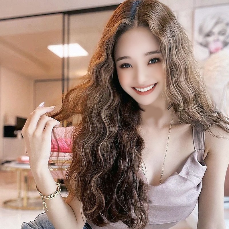 Women Long Curly Wigs Central Parting Universal Wig Headgear for