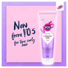 VO5 Overnight Curl Cream Long-Lasting Effect and Anti-Frizz Formulation which Prevents Frizz and Maintains Natural Movement, Perfect for Curly Hair, 125ml (Buy 3)