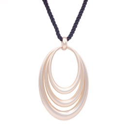 NILUXE DESIGN -Großer Damenanhänger mit Goldenen Ringen – Lange Halskette mit Verstellbarer Länge – Schwarze Satin-Geflochtene Kette – Handgemachter Anhänger im Boho-Chic-Stil für Damen