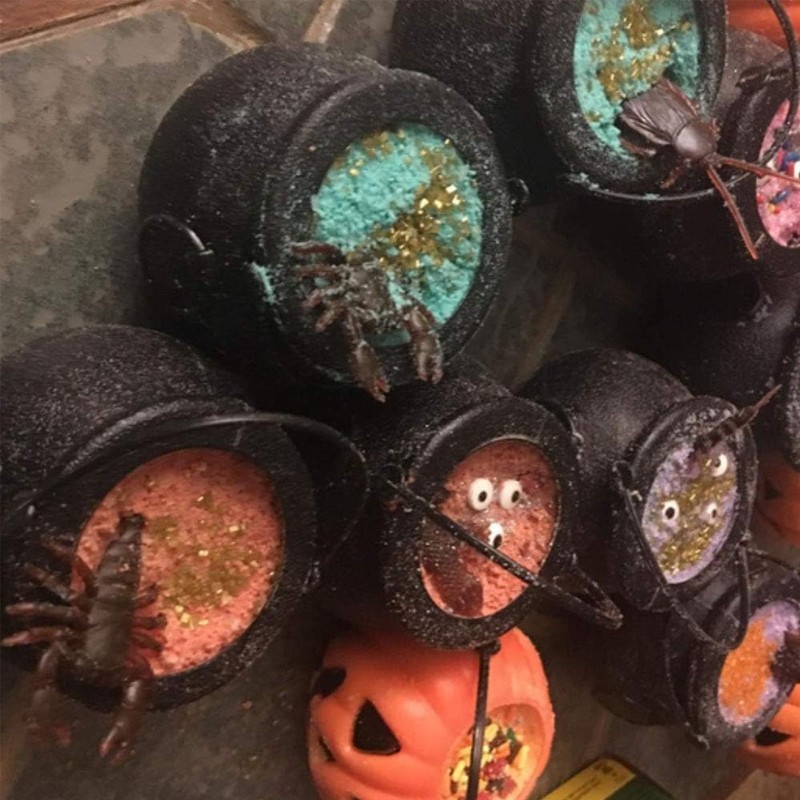 50 PCS Halloween Bugs,Plastic Spiders Halloween,Plastic Spiders,Plastic Bugs,Fake Spiders,Fake Spider,Bugs,Halloween