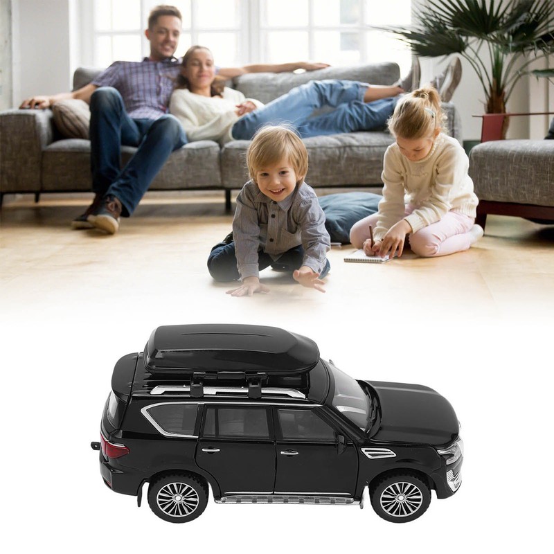 1/32 SUV Car Model Alloy Diecast Pull Back Vehicle Toys