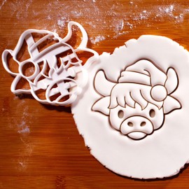 BAKERLOGY Christmas Scottish Highland Cow Face Cookie Cutter - Detailed Cookie Cutter Design for Baking and Crafting, Ideal for Fondant, Dough, Clay