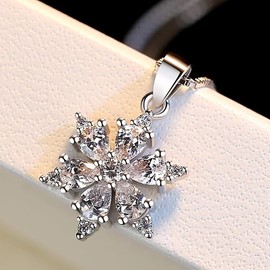 Krstudent New Necklace Silver Plated Jewelry Lucky Snowflake Fashion Temperament Pendant (White Diamond)