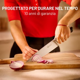 Lagostina Virtuoso, Coltello da Chef 20cm, Versatile, Robusto e Resistente, Lama in Acciaio Inox, Manico Ergonomico Rivettato con Rinforzo, Elevata Affilatura, Taglio senza sforzo