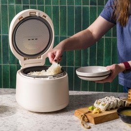 IRIS USA Electric Rice Cooker 3-Cup Uncooked/6-Cup Cooked, Kitchen Appliance with Recipe Presets, Slow Cooker, Steamer, Hot Pot, and Warming Function, Compact & Portable for Healthy Meal Prep