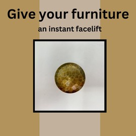 Hammered Antique Knob. Home Decor Drawer Pull (Antique Brass)