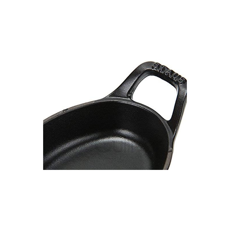 Staub Mini Oval Casserole Dish (15 cm, 0.25 Litre with