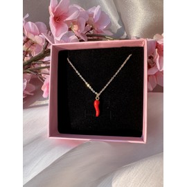Perela - Halskette - Chili Anhänger - Damen Schmuck - Edelstahl Halskette - Chili Charm - Geschenk Frau - Für Jeden Tag - Minimalistische Kette - Chili Schmuck