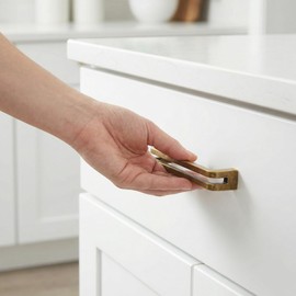 BOZWELL 5 Inch（128mm） Hole Center Antique Brass Heavy Duty Solid Cabinet Pulls, Vintage Brass Square Kitchen Drawer Handles for Cupboard Hardware Handles 6 Pack BZ7600