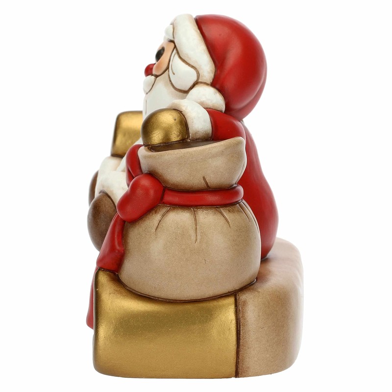 THUN - Christmas 2022 - Santa Claus on Xmas Lettering