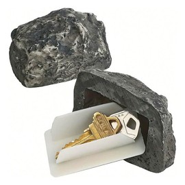 HARONAR Outdoor Key Hider - Discreet Rock Design for Safe Key Storage & Garden Decor