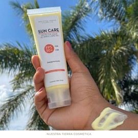 Nuestra Tierra Cosmética Sun Care Protector Solar de Amplio Espectro FPS 50, Despigmentante, UVA y UVB, 1 kg                                          