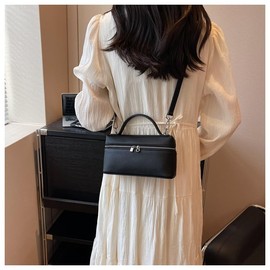 Vhitler Crossbody Purses for Women Designer Handbags Purses for Women Crossbody Bag Clutch (Black)