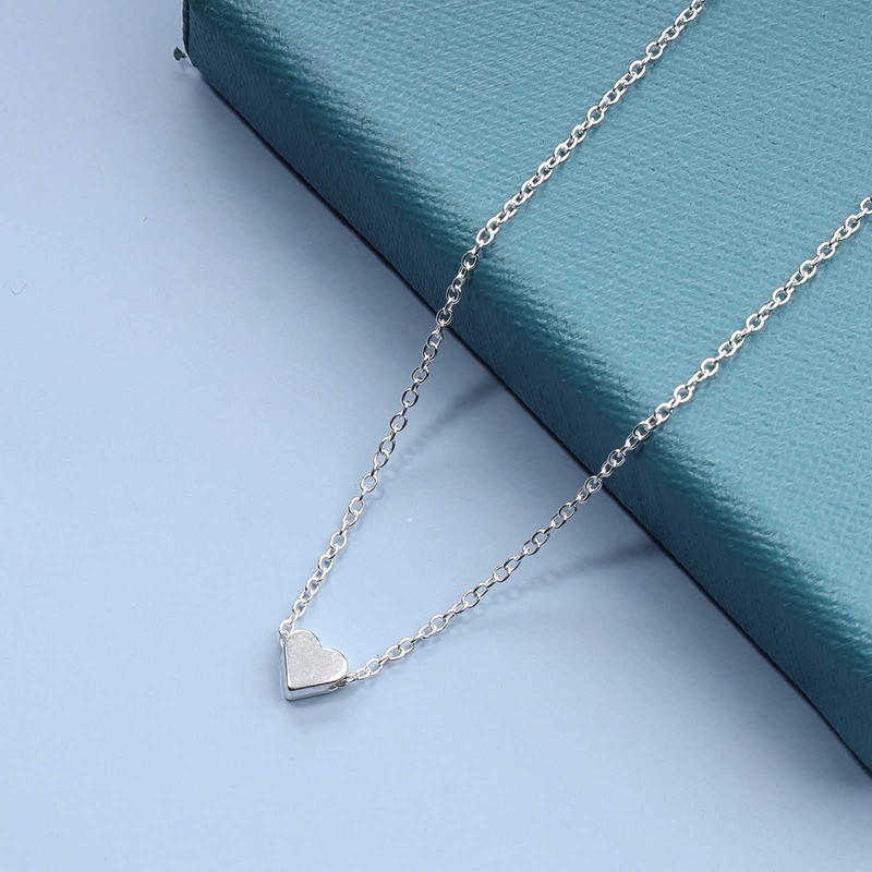 Yheakne Boho Heart Choker Necklace Minimalist Silver Heart Pendant Necklace
