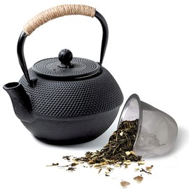 HwaGui Japanese Tetsubin Cast Iron Kettle, Cast Iron Teapot with Stainless Steel Infuser for Loose Leaf Tea, Teapot Coated with Enameled Interior, 800ml/27oz