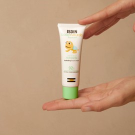 ISDIN BabyNaturals Crema Facial Hidratante Diaria 50ml: Piel Suave y Protegida para tu Bebé