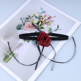 Wendalern Black Velvet Flower Choker Necklace White Rose Flower Collar Necklace Satin Camellia Flower Lace-up Necklace Gothic Short Velvet Chain Choker Necklace Cosplay Fashion Jewellery for Women