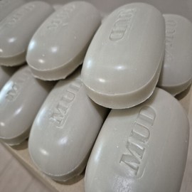 Boryeong Mud Commercial Alkaline Soap Bathhouse Sauna 1 Piece Boryeong Mud Commercial Alkaline Soap Bathhouse Sauna 1 Piece / 보령머드 업소용 알비누 목욕탕 사우나 1개 보령머드 업소용 알비누 목욕탕 사우나 1개