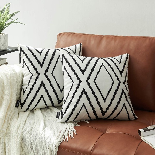 Nestinco Set of 2 White Pillow Covers 18 x 18