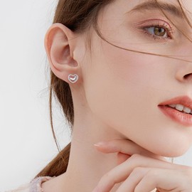 DAYLINLOVE Dachshund Stud Earrings 925 Sterling Silver Dachshund Earrings Dog Jewellery Gifts for Women Girls, Sterling Silver, No Gemstone