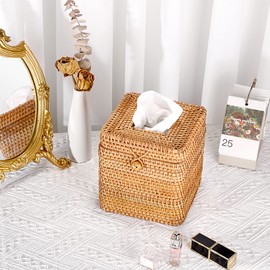 IGNPION Rattan Tissue Box, Decorative Cosmetic Tissue Box, Handwoven Tissue Box, Napkins Storage Box for Home, Hotel (14.8 x 14.8 x 16 cm, Natural)