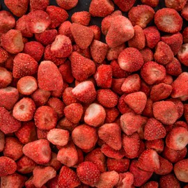 Freeze Dried Slice Strawberries 4 Oz, 100% Natural Sliced Fruit, Great for Healthy Snacks, Smoothies or Trail Mix, NO Added Sugar or Preservatives, Gluten-Free and Good for Vegan or Paleo Diets in Resealable Bag