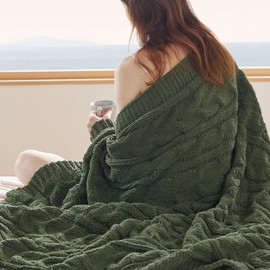 Bedsure Cable Knit Throw Blanket for Couch Bed - Chenille Chunky Knit Throw Blanket for Winter and All Seasons, Soft Cozy and Warm, Green, 50x60 Inches