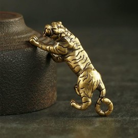1Pc Gold Antique Copper Tiger King Figurines Home Decor Accessories Vintage Brass Animal Ornaments Collectible Figurines Desk Decorations