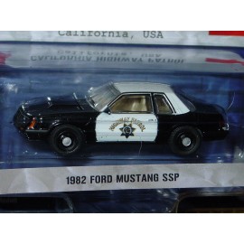 GREENLIGHT CALIFORNIA HIGHWAY PATROL 1982 FORD MUSTANG FOXBODY -Black/White, MIP