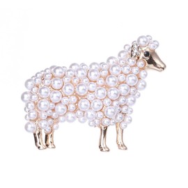 Gyn&Joy Faux Pearl White sheep Brooch Pin Cute Animal Jewelry For Women Men (Gold Tone)