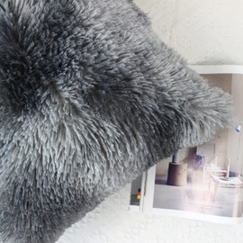 OYIMUA Fluffy Cushion Covers 50cm x 50cm Dark Grey Faux Fur Set of 2 Cushion Cover 20x20 Inches Soft Decorative Square Plush Pillow Cover for Sofa Livingroom Bedroom