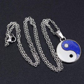 FM FM42 Temperature Sensing Color Changing Yin and Yang Tai Ji Pendant Necklace with 19.29" Stainless Steel Rolo Chain ZN1302