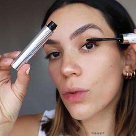 XAMANIA Máscara de Pestañas con Karité & Argán. Alarga, Nutre y da Volumen. Maquillaje Natural para Pestañas con Cepillo Doble Vista. 6 g
