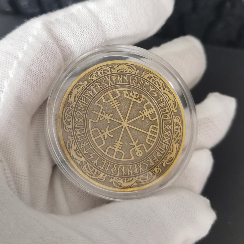 Battle-Axe Helmet Norse Compass Viking Heritage Commemorative Challenge Coin (Pack