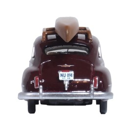 DCD 1946 DeSoto Suburban with Roof Rack and Canoe Royal Maroon 1/87 (HO) Scale Diecast Model Car by Oxford Diecast