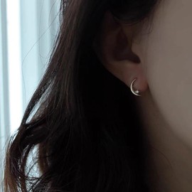 Inilbran Boho Crescent Moon Earrings Gold Crystal Moon Studs Earrings Vintage Tiny Cz Crescent Earrings Minimalist Cz Moon Earrings Jewelry for Women and Girls