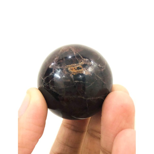 crystalmiracle Garnet 28 mm Gemstone Natural Ball Crystal Healing Reiki, Feng Shui, Gift, Peace Metaphysically Handmade Positive Energy, Vaastu for Unisex (Mehrun, 28 to 30 mm Approx)