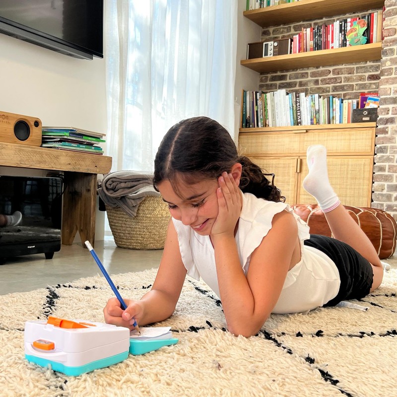 Flycatcher SSG204 Smart Sketcher GO Portable Creative STEAM Toy with